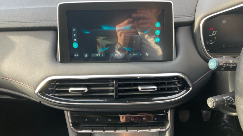 MG HS 1.5 T-GDI Trophy 5dr Petrol Hatchback